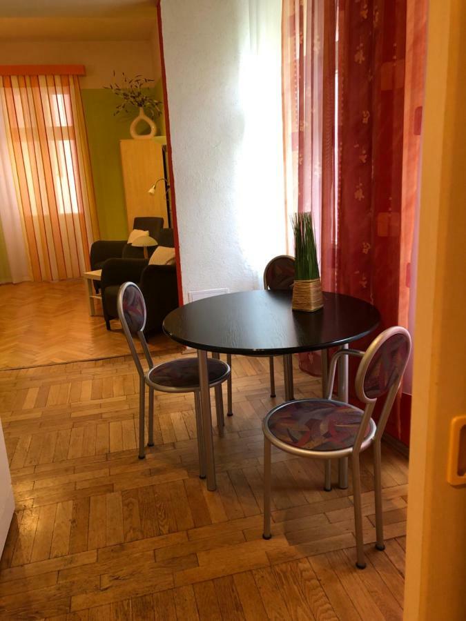 קרלובי וארי Apartman Orchidej U Vridla מראה חיצוני תמונה